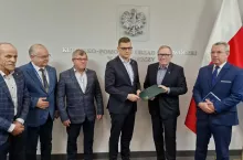 Rolnicy protestują u wojewody. ”KE chce poświęcić rolnictwo”