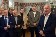 Ryszard Łysiak (z prawej) oraz prezes Waldemar Paziewski (z lewej)