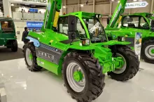 900363