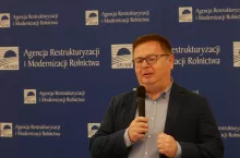 ARiMR obiecuje: dopłaty bezpośrednie ”ruszą z kopyta”. Kiedy?