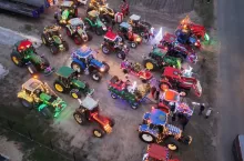 Świąteczna parada ciągników. Który wygrał konkurs na najlepszą dekorację?