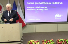 Według szefa resortu rolnictwa na specyfikę naszej prezydencji wpływają także szczególne uwarunkowania zewnętrzne związane z sytuacją w Ukrainie i na Bliskim Wschodzie oraz z relacjami z Chinami i USA