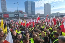 Rolnicy szykują się na szefową KE. ”Przywitamy tego szkodnika w Warszawie”