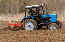 Ciągnik rolniczy MTZ Belarus 82.1