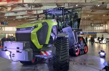 Claas XERION 12.650. Oczywiście ciągnik może poruszać się również autonomicznie