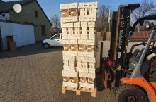 642728