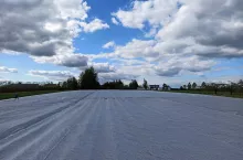 644163
