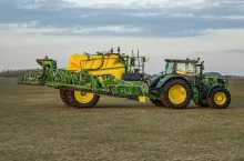 6-John Deere 6R z opryskiwaczem R975i
