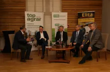 W Koźminie o rynku mleka debatowali: Andrzej Jarmasz – prezes Strzeleckiej Spółdzielni Producentów Mleka, Stefan Stachowiak – prezes Spółdzielni Mleczarskiej w Gostyniu oraz Marek Kapica –prezes Spółdzielni Dostawców Mleka w Wieluniu