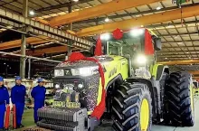 Zoomlion DV 3804, to także nowość na światowym rynku. Moc? 380 KM, fot. mat. prasowe