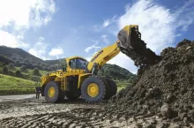 Kołowa ładowarka górnicza Komatsu WA700-8 o mocy ponad 700 KM!
