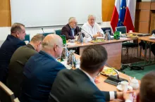 Jak minister Siekierski chce rozwiązać problemy rolników? ”Nowa forma”