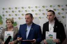 Od lewej: członkini zarządu OPZZ RiOR Jolanta Mitka, przewodniczący OPZZ RiOR Sławomir Izdebski, prezes PGM Jarosław Malczewski