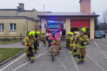 Wsparcie inicjatywy #Strażacydlakazika z zapałem dla chorego dziecka strażaka