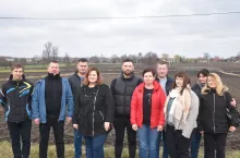 Rolnicy ze wsi Złaków Borowy i ościennych (od lewej): Łukasz Gajda, Piotr Grzegory, Wojciech Workowski, Anita Grzegory, Piotr Klimkowski, Katarzyna Kowalska-Siekiera, Piotr Goździk, Michalina Gajewska, Mariola Dutkowska i Joanna Dobrogowska