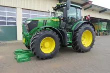 Dostępny dotychczas dla ciągników John Deere 7R obciążnik Laforge EZ Ballast, może być teraz stosowany również w modelach 6R John Deere 6R 230 i 6R 250.