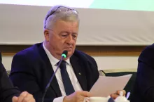 Chodzi o poligony wojskowe, a dokładnie ich leśne części. Brane są pod uwagę również grunty wskazane przez Lasy Państowe, które są położone z dala od zabudowań – wyjaśnił Czesław Siekierski.