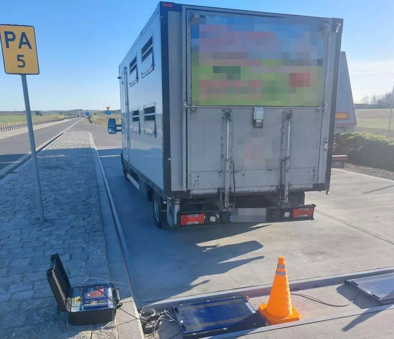 Kontrola ITD wykazała, że transport z cielakami był sporo przeładowany.
