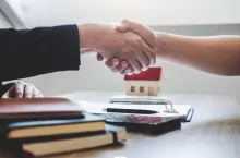 Jak kupić ziemię rolną nie będąc rolnikiem? Wyjaśnia KOWR