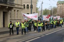 Protest pod KOWR w Poznaniu. ”Walczymy o polskie rolnictwo i miejsca pracy”