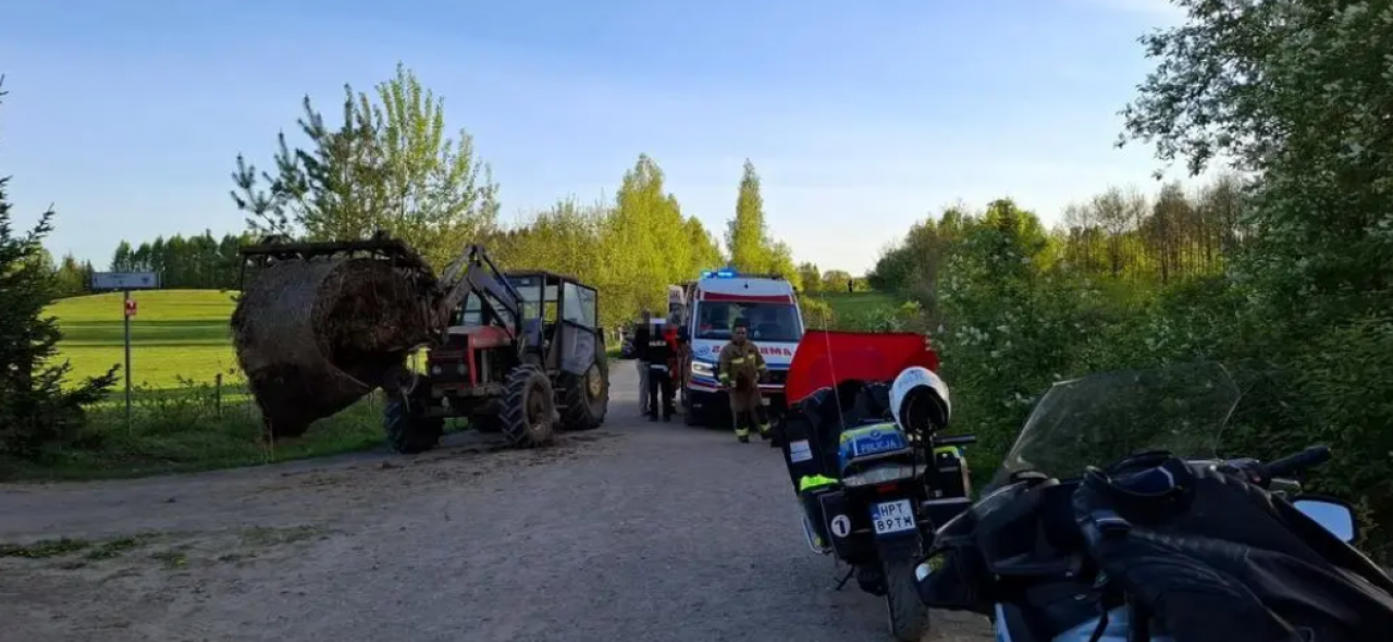 Na miejscu wypadku pracują służby