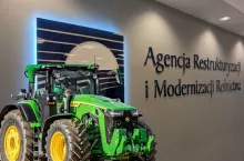 Aktualny harmonogram dotacji z ARiMR. Kiedy młody rolnik? Jakie nabory w maju?