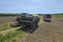 Rolni z obrażeniami ciała trafił do szpitala.