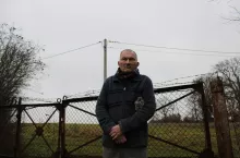 Romuald Pernet, rolnik ze wsi Piskorzyna na Dolnym Śląsku, zgodził sie na zmianę taryfy z dziennej na nocną. Efekt był taki, że jego rachunki za energię elektryczną wzrosły o kilkaset procent