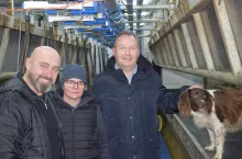 Na zdjęciu państwo Hein z Piotrem Skoczkiem, właścicielem firmy Somatik