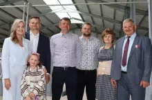 Na zdjęciu od prawej: Ryszard i Agnieszka Gocłowscy z synami Markiem, Rafałem, Robertem z żoną Małgorzatą i wnuczką Marysią