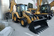 913664