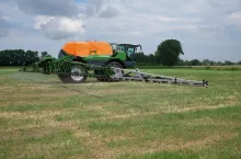 Psi chód w opryskiwaczu? Bardzo proszę! Fot. mw