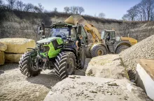 Deutz-Fahr 6170.4 PS ciągnik rolniczy z czterocylindrowym silnikiem o mocy 120 kW/163 KM