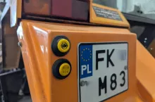 910717