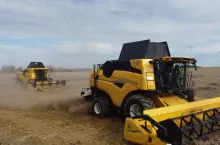 Większe, bardziej przejrzyste i wydajniejsze - kombajny CX7 i CX8 zyskały nowe monitory IntelliView 12, fot. mw