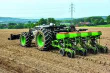 Gdy robot jest na polu i ustawimy wszystkie parametry robocze, może już samodzielnie tam pracować. Wtedy operator może wykorzystać czas na inne zadania.