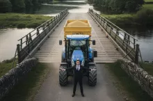 901687