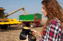 Badanie wilgotności ziarna kukurydzy