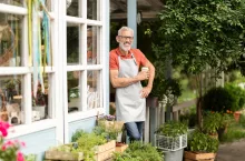 Koniec z działalnością gospodarczą z powodu emerytury rolnika: co z VAT?