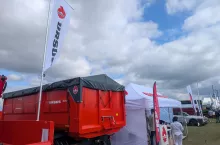 Przyczepa Ursus - dobrze znana T-083/A na tandemie o ładowności 10 ton, fot. Adam Ładowski