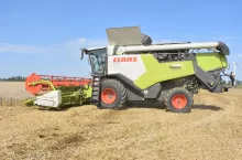 Kombajny Claas mogą posiadać różne pakiety inteligentnego sterowania. Dzięki nim zwiększona zostaje wydajność maszyny oraz jakość zbieranego plonu