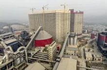 A 26-story building housing an urban pig farm on the outskirts of Ezhou, China, on Jan. 10, 2023. The building is being hailed as the world's biggest free-standing pig farm with a second identical hog high-rise opening soon. (Gilles Sabrie/The New York Times)