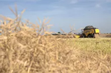 Sprzedaż kombajnu przez vatowca