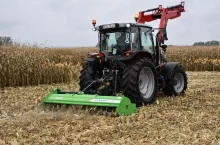 Kosiarką bijakową Leopard Duo można wykonywać zabieg mulczowania ścierniska kukurydzy
