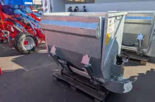 Poziomy ślimak i tarcza rozrzucająca - to standard. W bardziej zaawansowanym wariancie znajdziemy pionowy ślimak, który ma za zadanie rozdrobnienie materiału, fot. mw