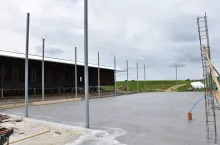 Trwa budowa kolejnej (czwartej) wiaty, w tej głównie będą utrzymywane wolce