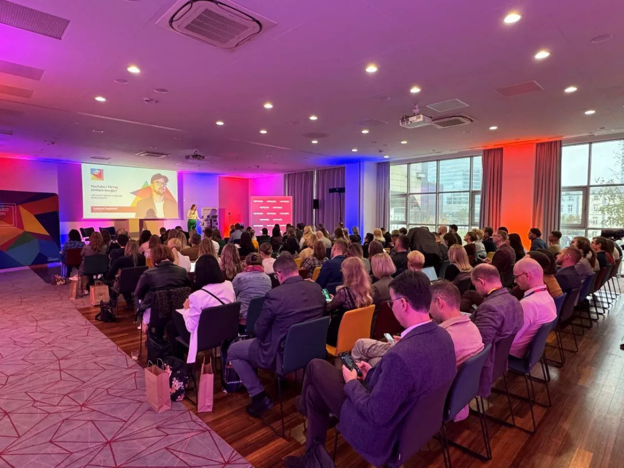 Sala pełna uczestników konferencji poświęconej marketingu w rolnictwie Agrocon 2025