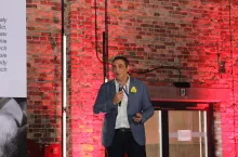 Raúl González Urdiales z firmy Topigs Norsvin podczas kongresu produkcji świń w żninie