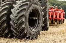 Intuitu 2.0 do opon Soil King VF wykorzystuje technologię pomiaru obciążenia, aby zapewnić dokładne zalecenia dotyczące ciśnienia w oponach w oparciu o rzeczywistą masę roboczą ciągnika i warunki użytkowania, fot. inf. prasowe