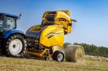Prasa New Holland Roll Belt 180 Plus, fot. mat. prasowe
